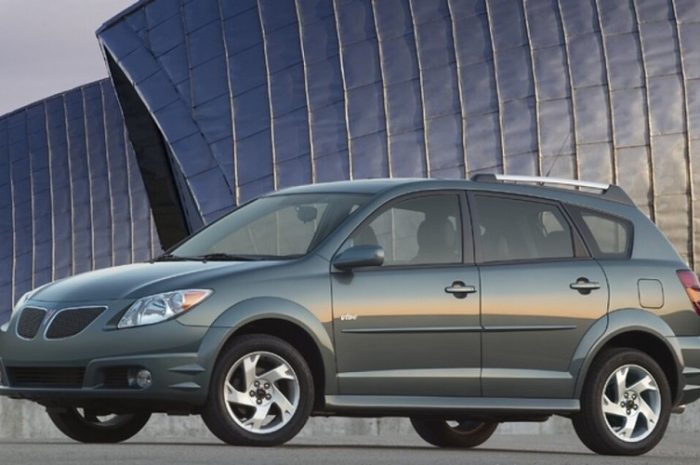 2002-2010 Pontiac Vibe Hatchback