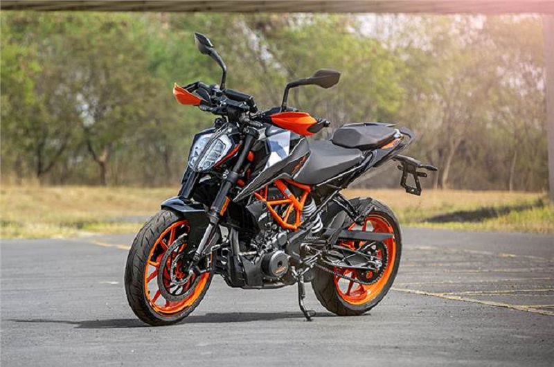 2025-KTM-390-Duke