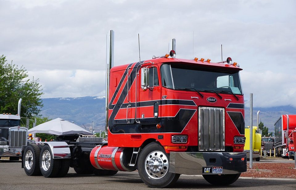 Peterbilt 362