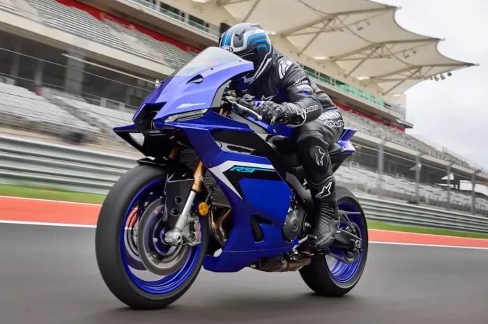 2025 Yamaha R9 Review: Features, Performance, And Price Revealed