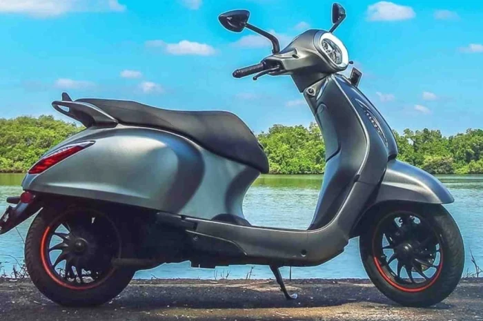 2025 Bajaj Chetak Electric Scooter Review: Features, Performance, And Price India