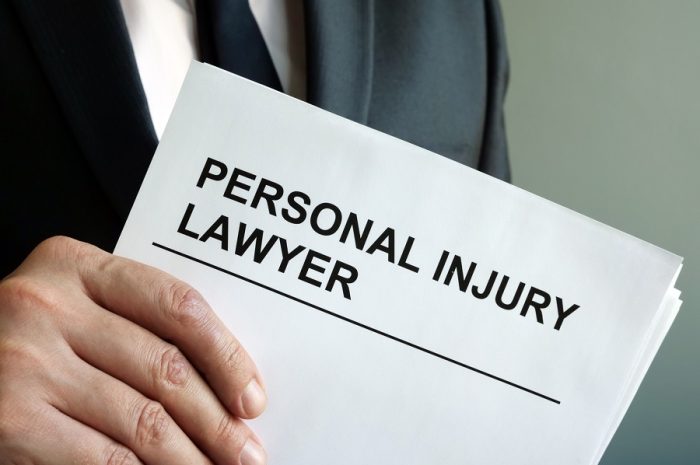 What to Expect When Working with Lawyers on Your Injury Case