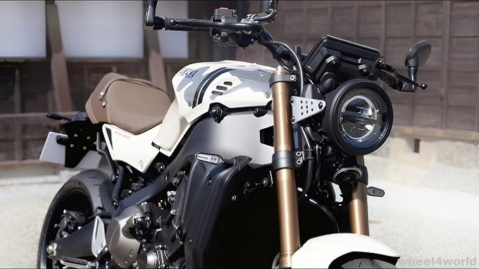 Yamaha XSR900 2025